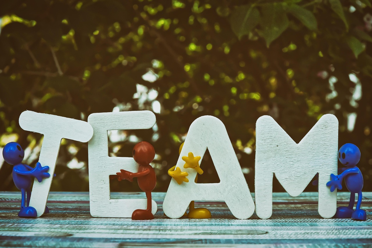 深度ip实名账号：服装免费代理平台